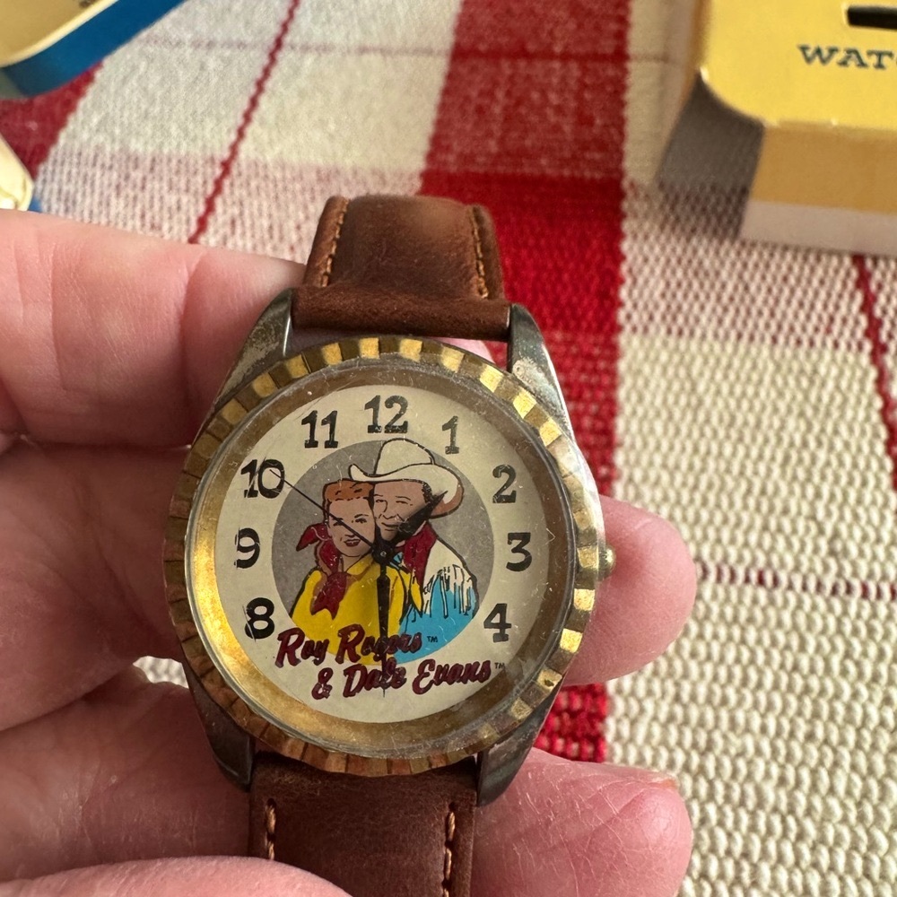 Fossil Roy Rogers and Dale Evans watch, bolo and mini lunchbox